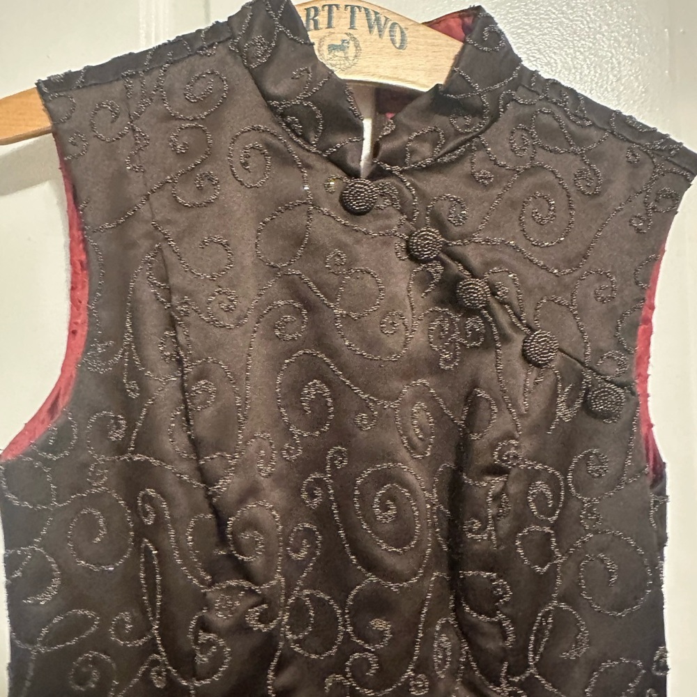 Elegant Brown Sleeveless Top with Embroidered Design